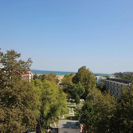 Menada In Sunny Slăntjev Brjag