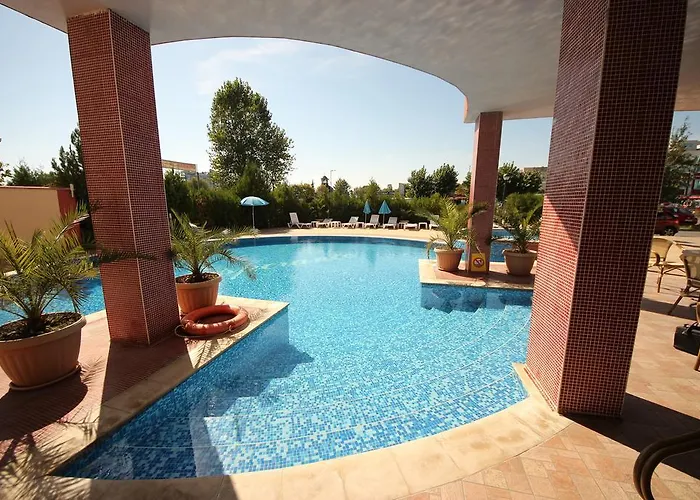 Menada In Sunny サニービーチ