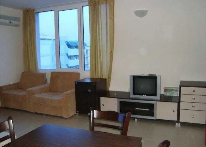 アパート Menada In Sunny サニービーチ