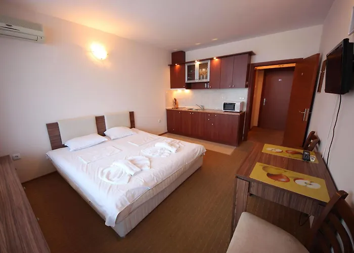 Menada In Sunny サニービーチ