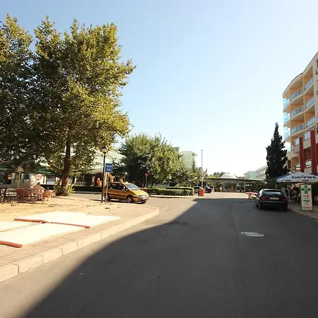 Apartment Menada In Sunny