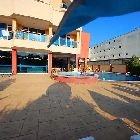 Menada In Sunny Apartamento