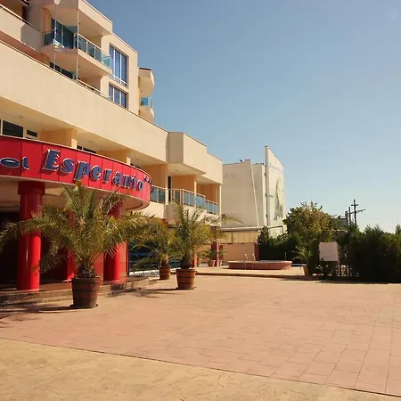 Menada In Sunny Slantschew brjag