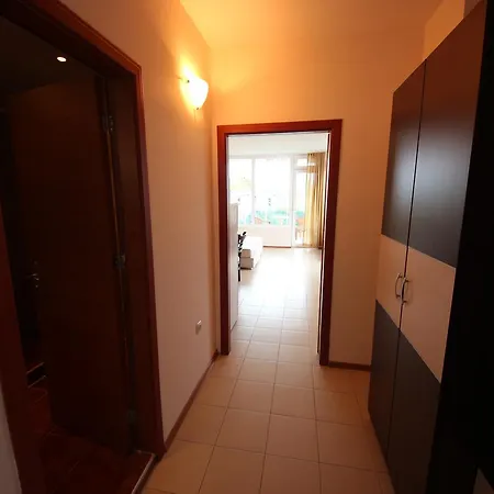 Menada In Sunny * Slantschew brjag