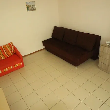 Apartment Menada In Sunny