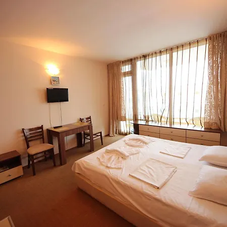 Menada In Sunny Apartment *