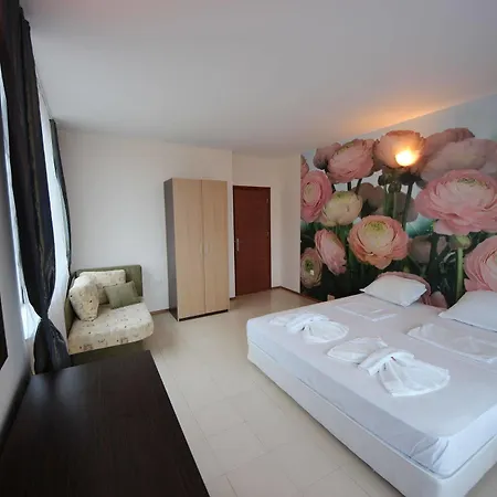 Menada In Sunny * Slantschew brjag